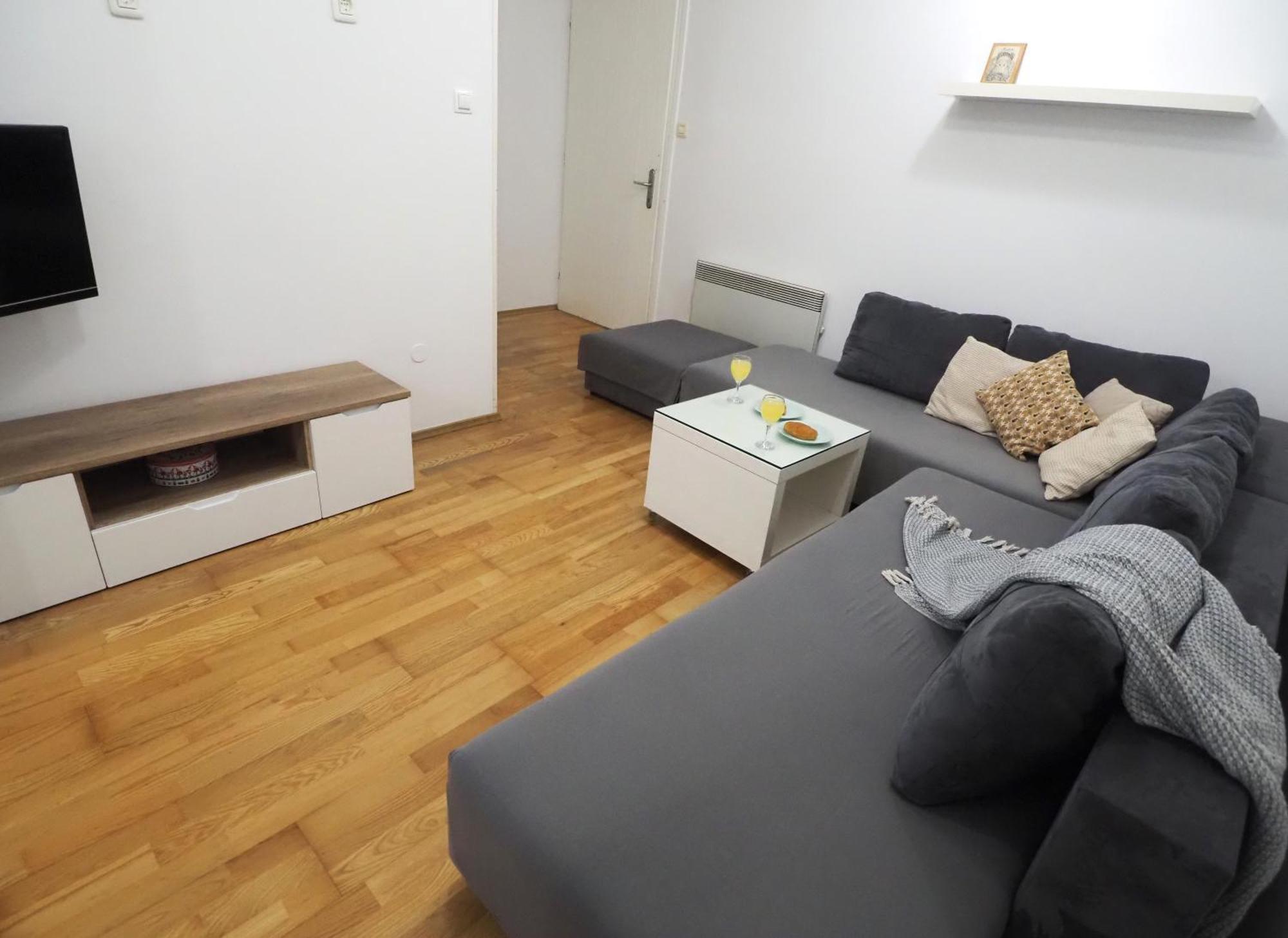 Apartment With Garden In Barbariga Exteriör bild