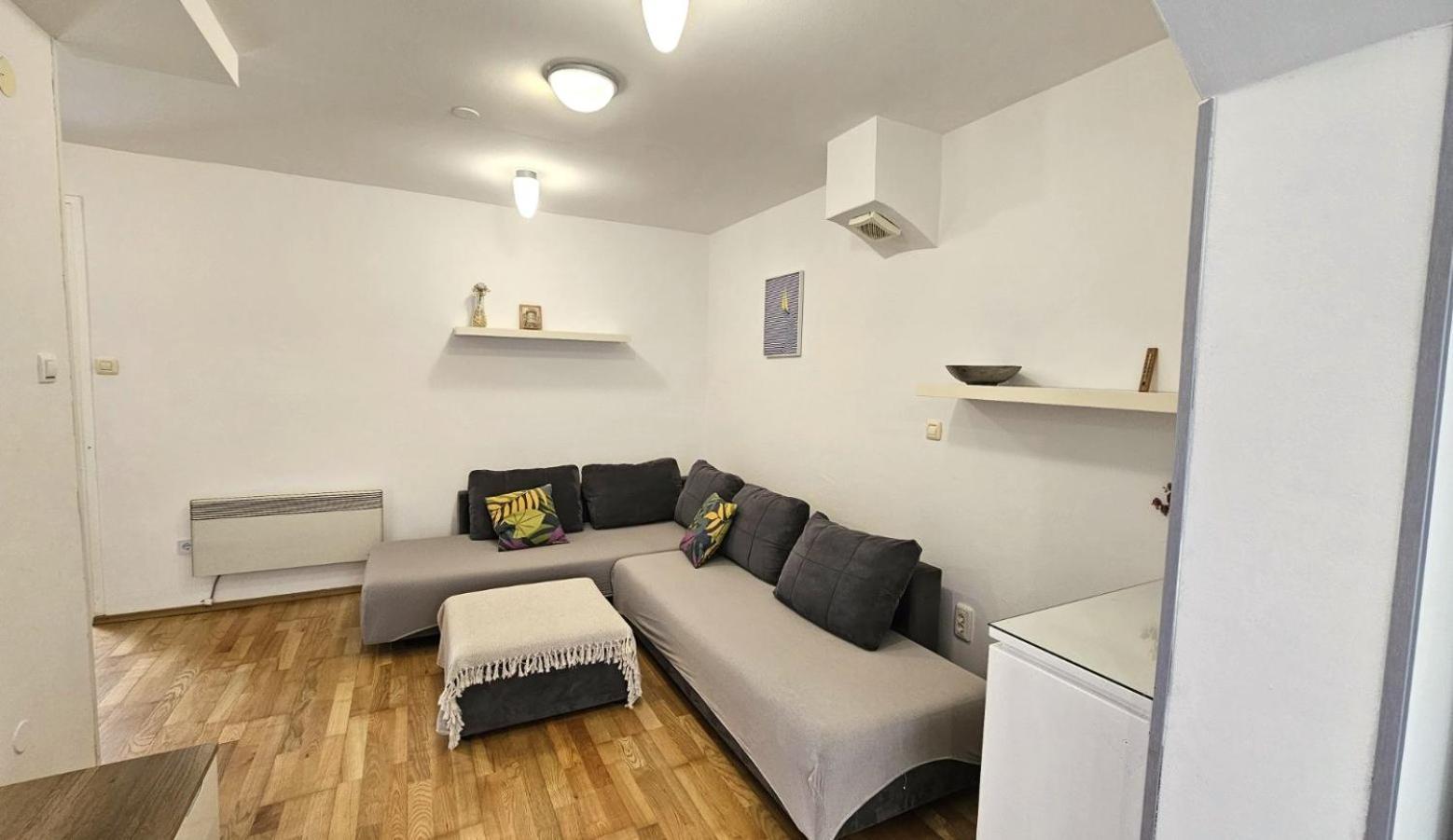 Apartment With Garden In Barbariga Exteriör bild